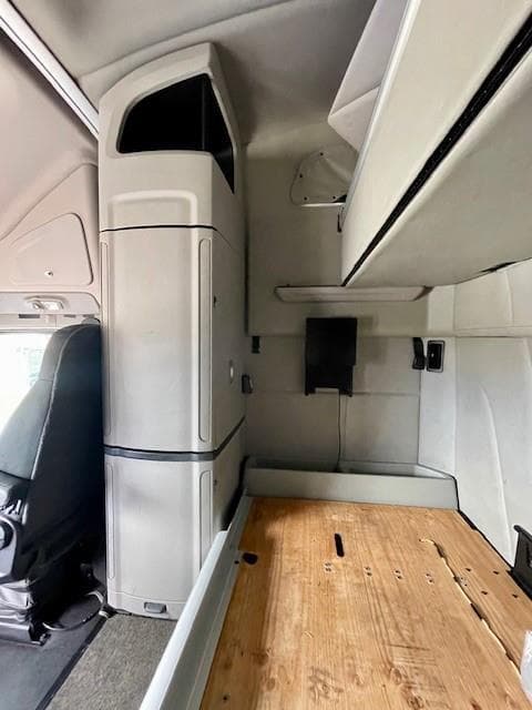 2022 Peterbilt 579 — photo 9