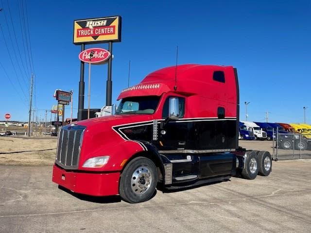 2021 Peterbilt 579 — photo 2