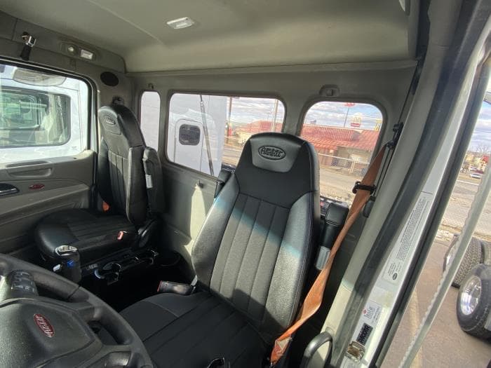 2020 Peterbilt 567 — photo 17