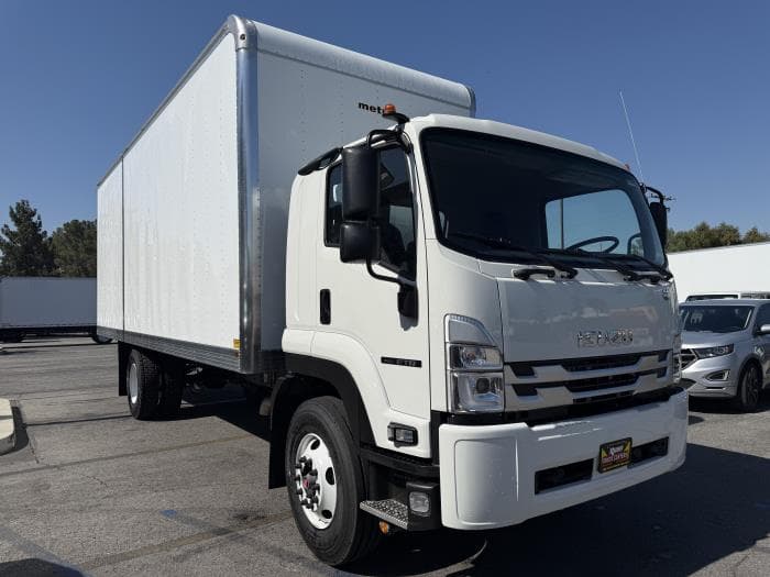 2026 Isuzu FTR — photo 6