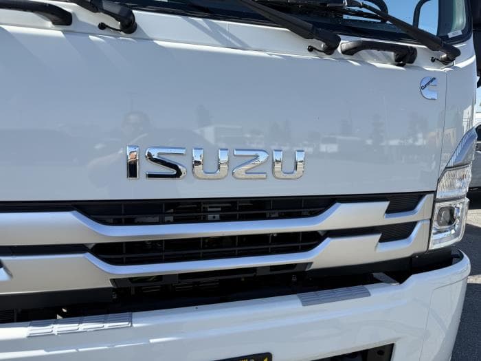 2026 Isuzu FTR — photo 8