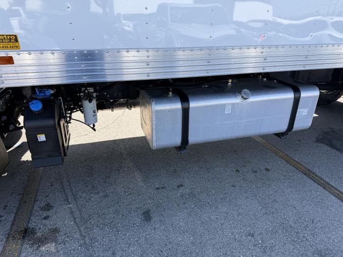 2026 Isuzu FTR — photo 10