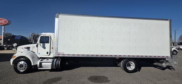 2020 Peterbilt 337 — photo 3