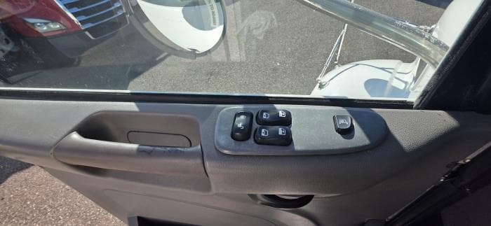 2020 Peterbilt 337 — photo 23