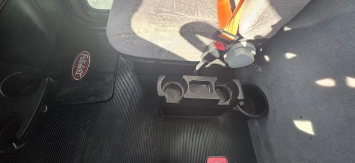 2020 Peterbilt 337 — photo 25