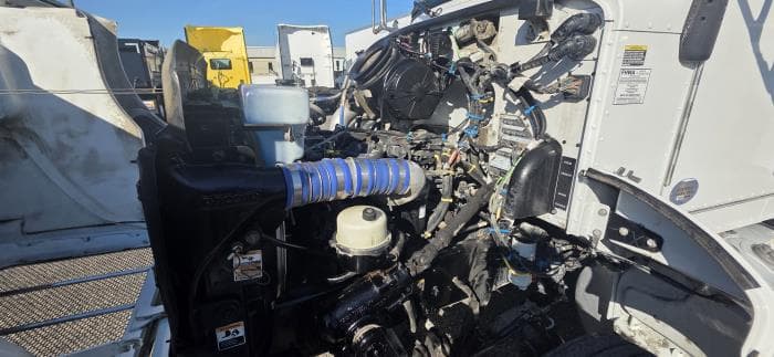 2020 Peterbilt 337 — photo 26