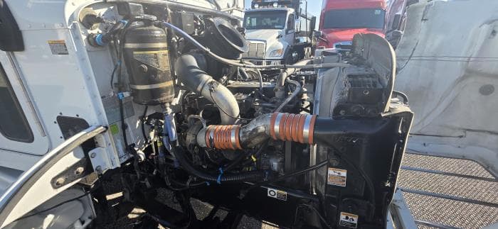 2020 Peterbilt 337 — photo 27