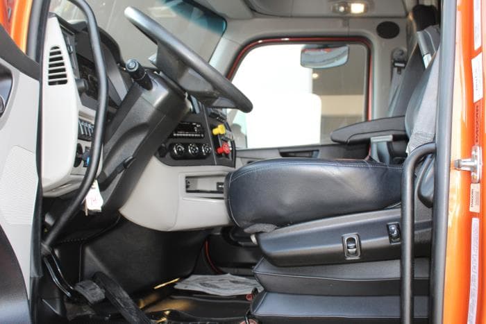 2023 Peterbilt 579 — photo 10