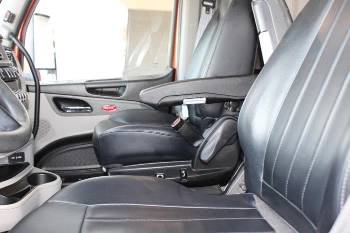 2023 Peterbilt 579 — photo 11