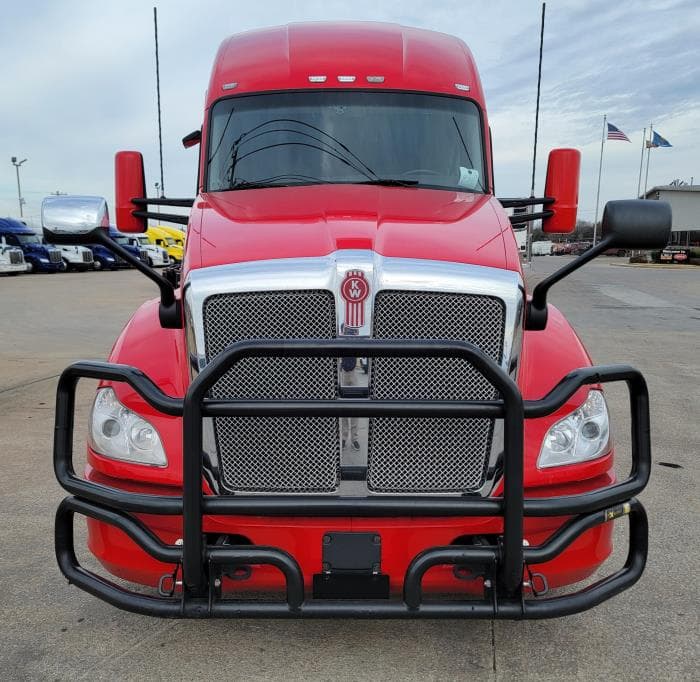 2021 Kenworth T680 — photo 10