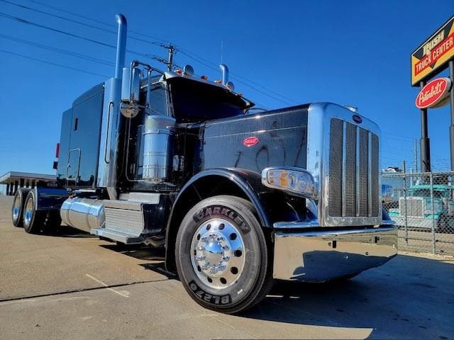 2022 Peterbilt 389 — photo 4