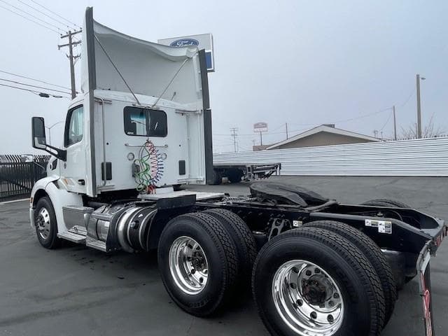 2020 Peterbilt 579 — photo 14