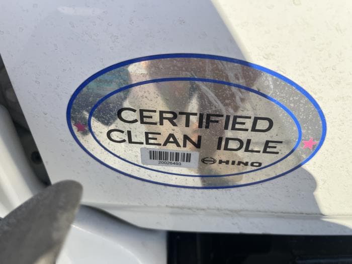 2017 Hino 268 — photo 13