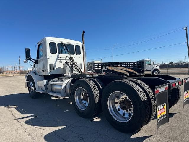 2020 Peterbilt 567 — photo 4