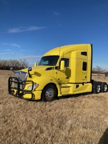 2021 Kenworth T680 — photo 2