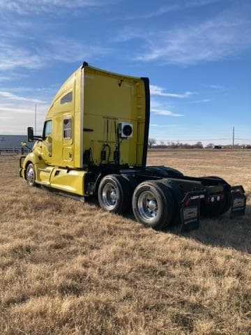 2021 Kenworth T680 — photo 4