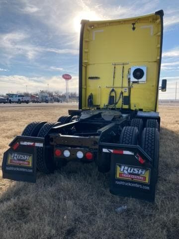 2021 Kenworth T680 — photo 5