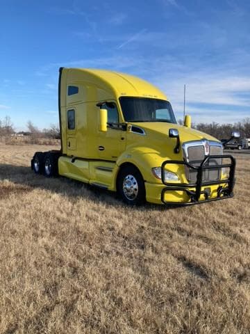2021 Kenworth T680 — photo 10