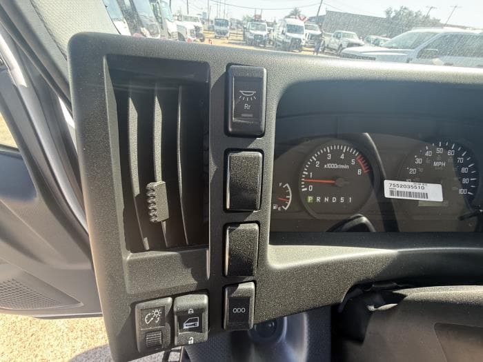 2026 Isuzu NPR — photo 12