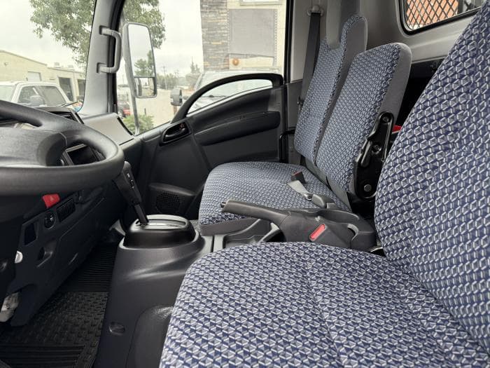 2025 Isuzu NRR — photo 12