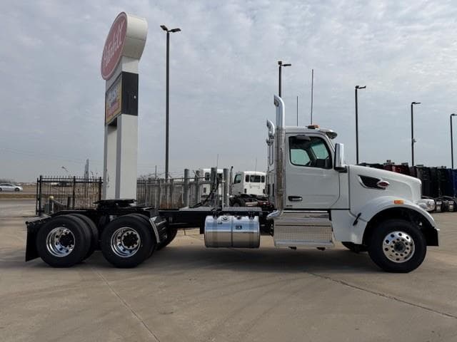 2027 Peterbilt 567 — photo 8