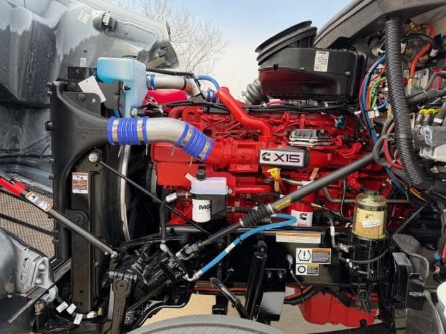 2027 Peterbilt 567 — photo 14