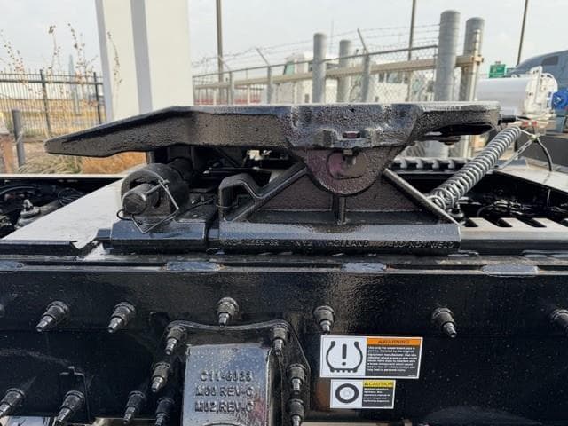 2027 Peterbilt 567 — photo 22