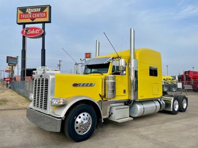 2021 Peterbilt 389 — photo 2
