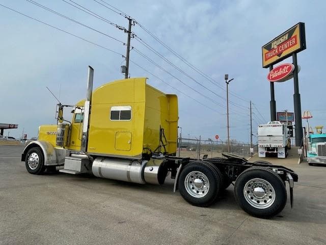 2021 Peterbilt 389 — photo 5