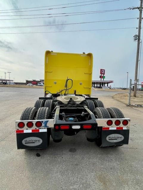2021 Peterbilt 389 — photo 8