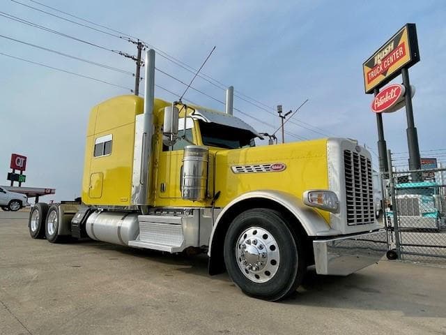 2021 Peterbilt 389 — photo 10