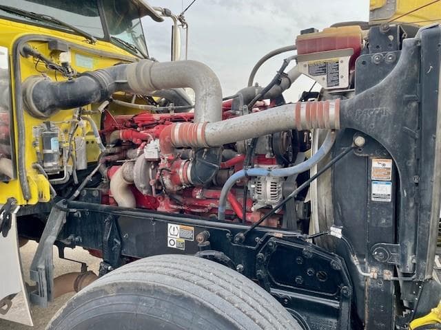 2021 Peterbilt 389 — photo 23