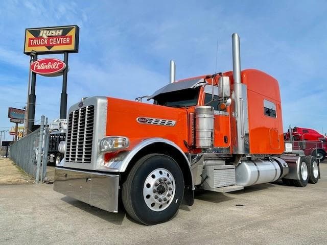 2021 Peterbilt 389 — photo 3