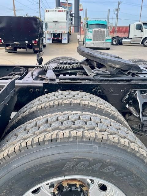 2021 Peterbilt 389 — photo 12