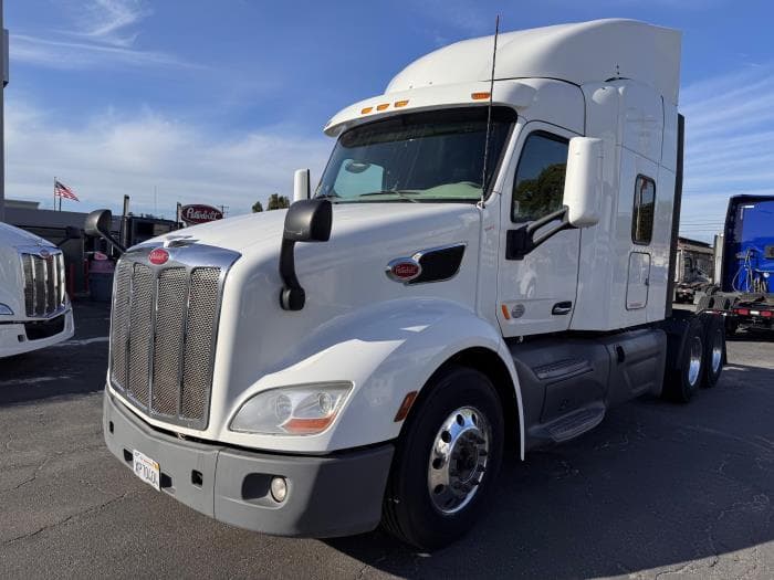 2020 Peterbilt 579 — photo 2