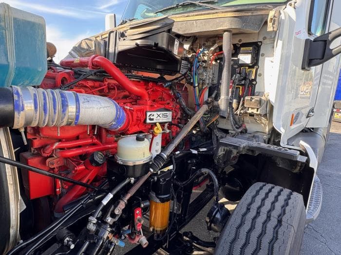 2020 Peterbilt 579 — photo 10