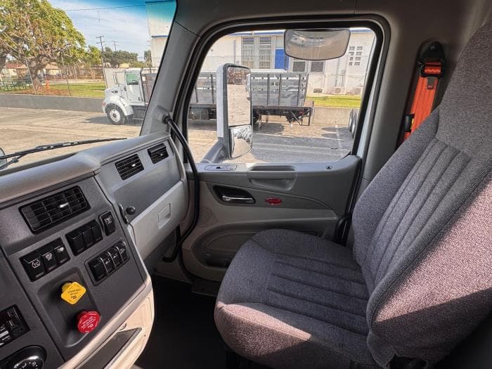 2021 Peterbilt 579 — photo 15