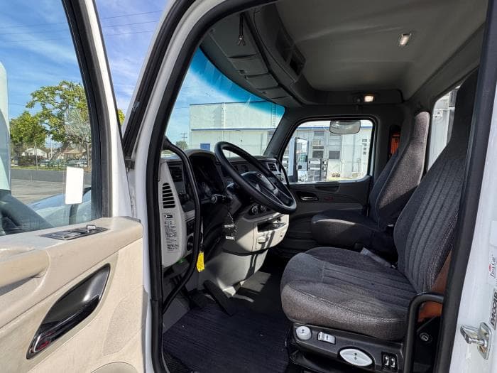 2021 Peterbilt 579 — photo 12