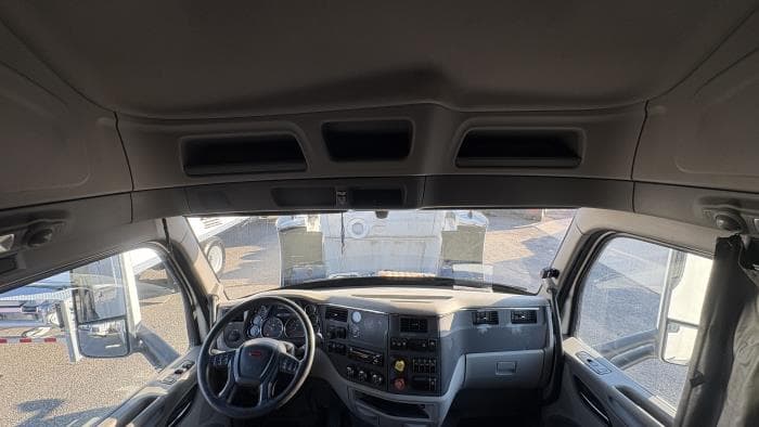 2021 Peterbilt 579 — photo 15