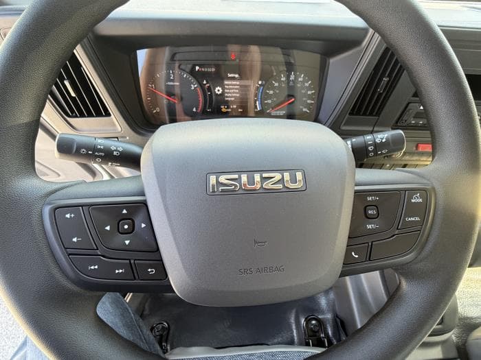 2026 Isuzu NPR — photo 10
