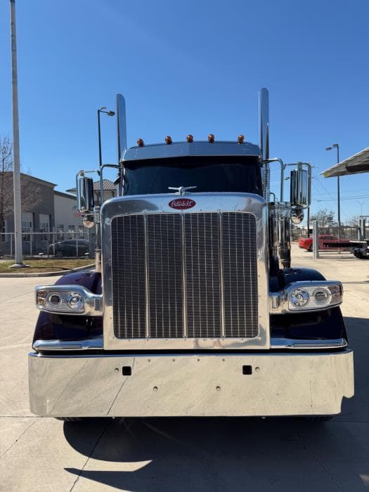 2027 Peterbilt 589 — photo 2
