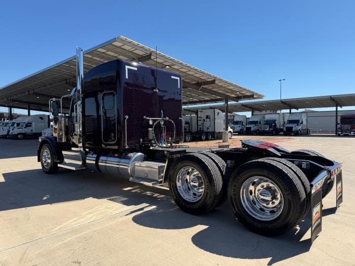 2027 Peterbilt 589 — photo 4