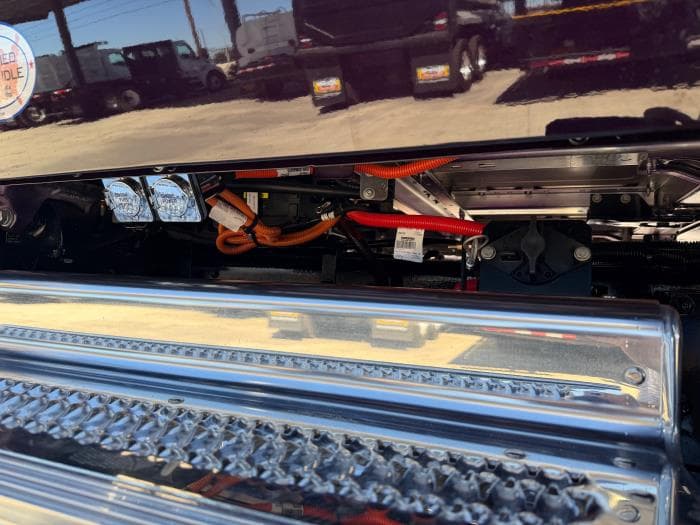 2027 Peterbilt 589 — photo 10