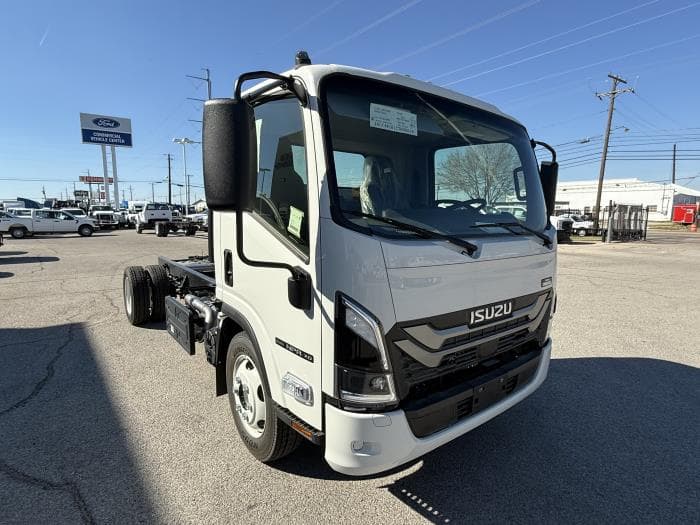 2026 Isuzu NPR — photo 8