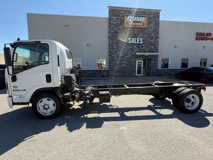 2026 Isuzu NRR — photo 3