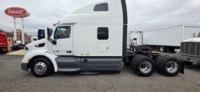 2021 Peterbilt 579 — photo 33