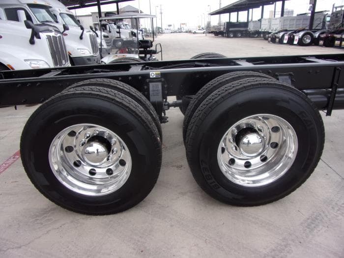 2019 Peterbilt 348 — photo 6