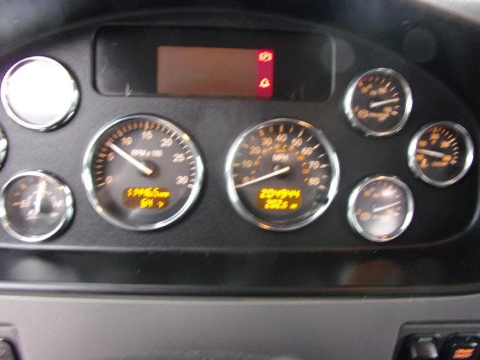 2019 Peterbilt 348 — photo 13