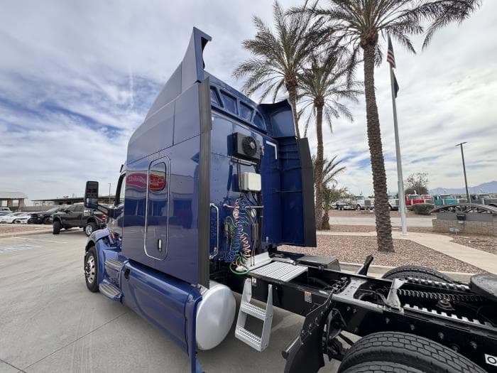 2020 Peterbilt 579 — photo 3