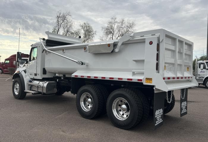 2026 Peterbilt 548 — photo 5